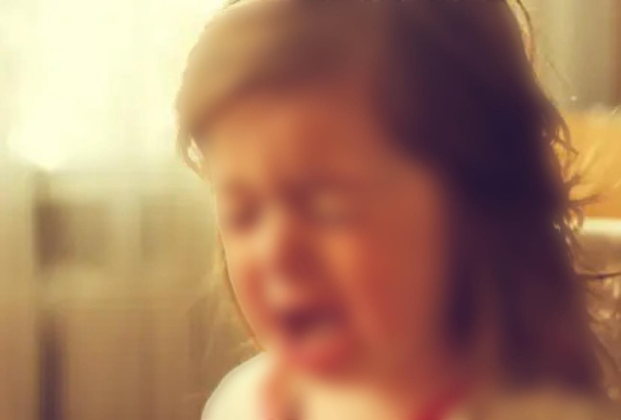 Homem é preso após tentar vender filha de 3 anos em ponto de drogas no Paraná.